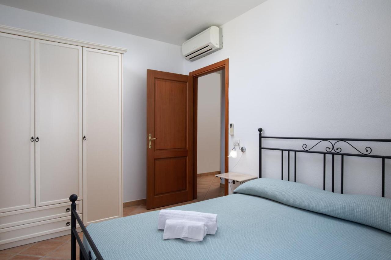 Homey Experience - Central Stay La Maddalena  Luaran gambar