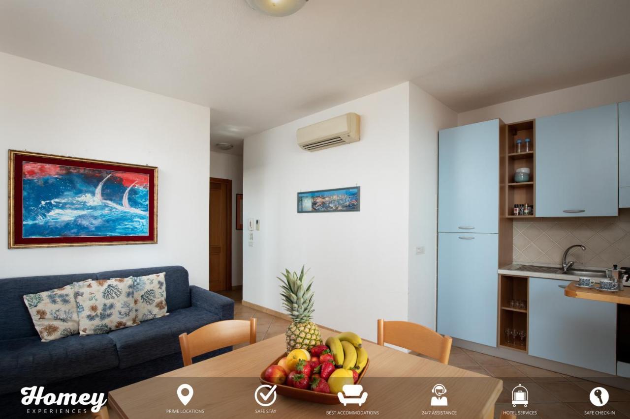 Homey Experience - Central Stay La Maddalena  Luaran gambar